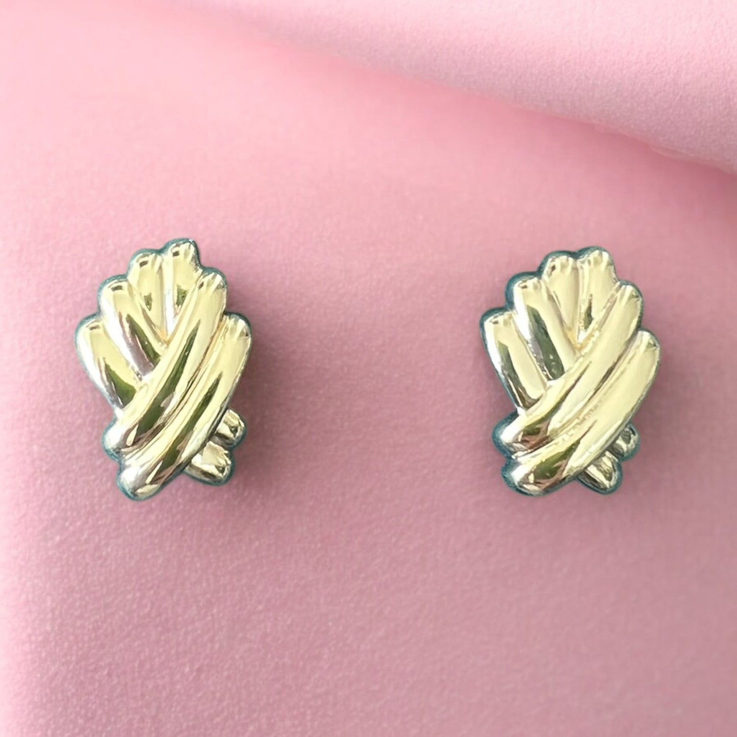 Aretes Enlazados Dorado